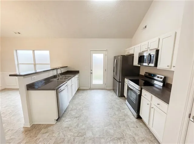 $316,000 | 736 Tullamore Way, Hampton, GA 30228