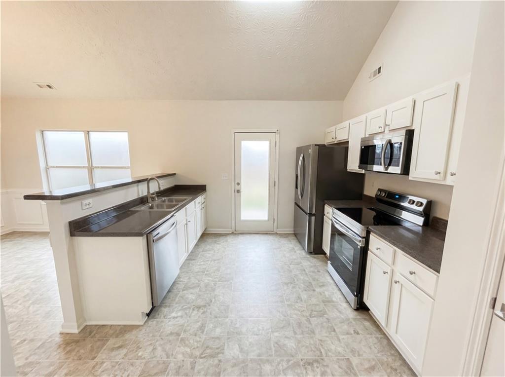 736 Tullamore Way Hampton, GA 30228 - Photo 2 of 22