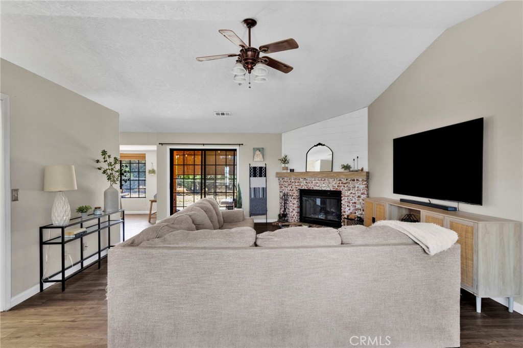 11778 Buffalo Road Hesperia, CA 92344 - Photo 10 of 64 Gallery Image 10