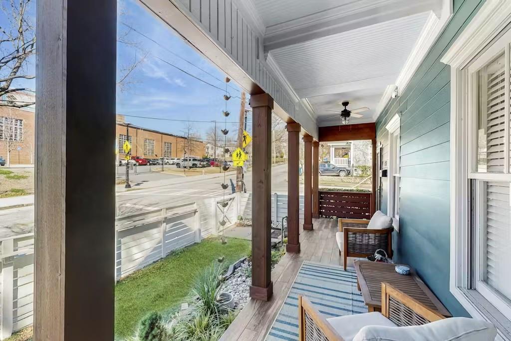 153 Randolph Street Northeast Atlanta, GA 30312 - Photo 35 of 37 a view of an entryway and a livingroom
