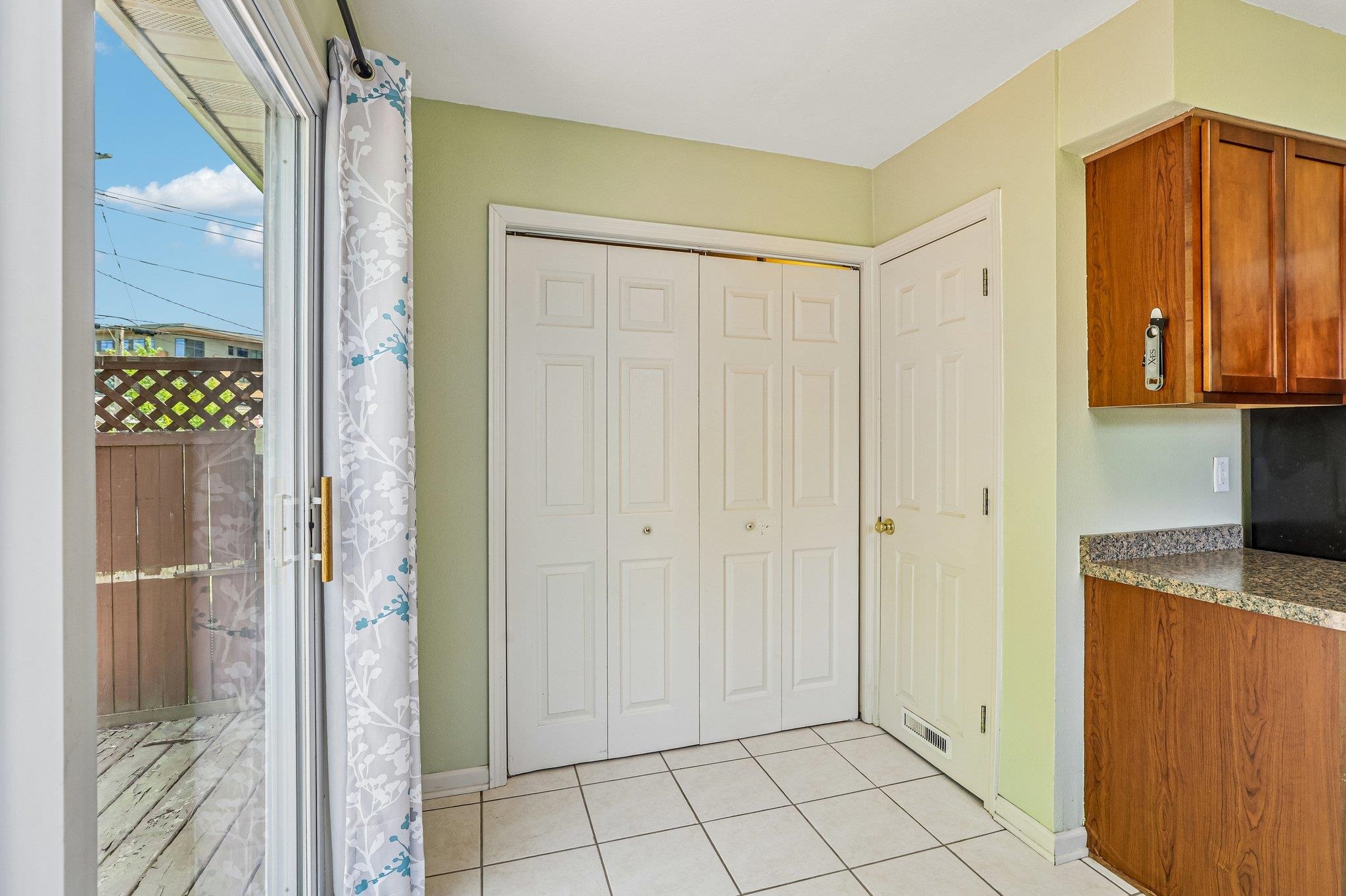 113 Craig Avenue Madison, WI 53705 - Photo 14 of 33