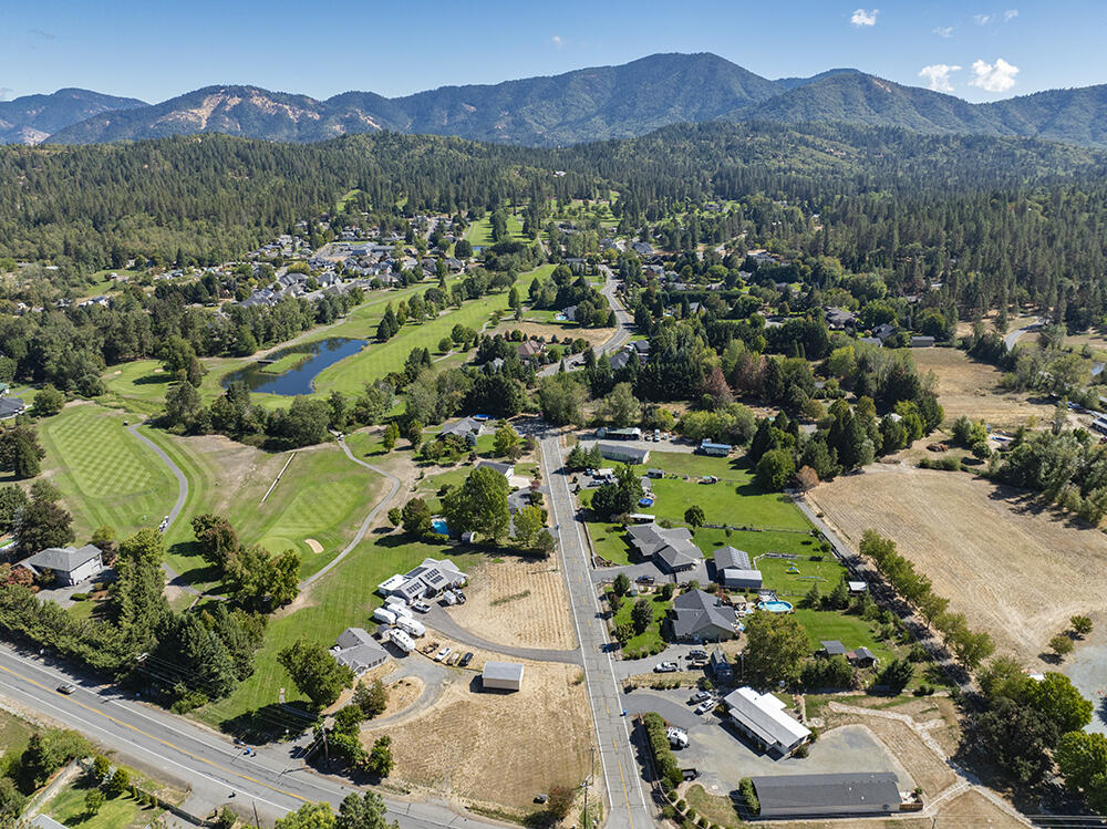 3453 New Hope Road Grants Pass, OR 97527 - Photo 21 of 22 21