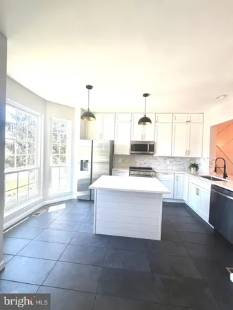 $515,000 | 17360 Kildare Lane, Dumfries, VA 22026