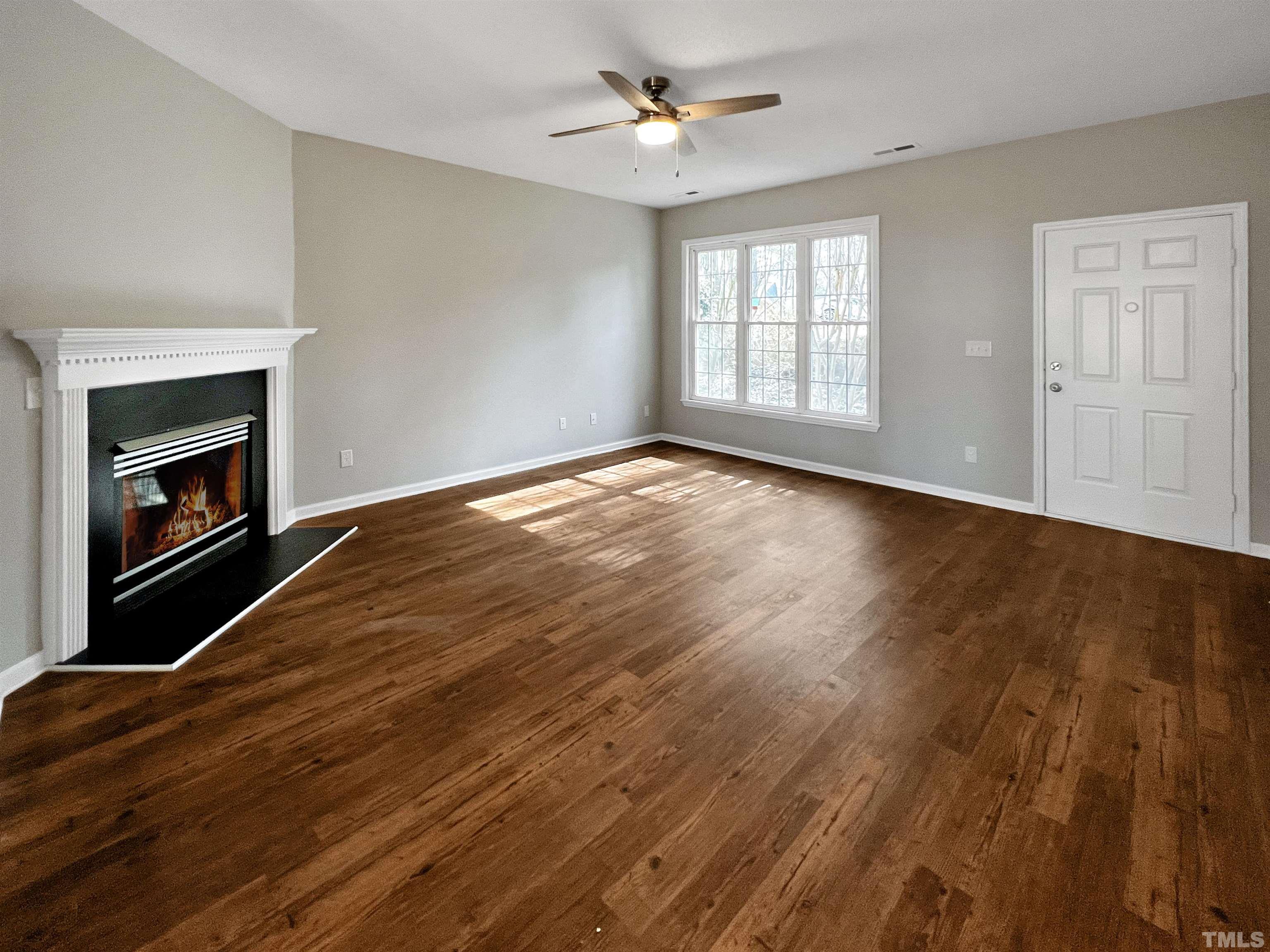 5521 Fieldcross Court Raleigh, NC 27610 - Photo 4 of 18 Gallery Image 4