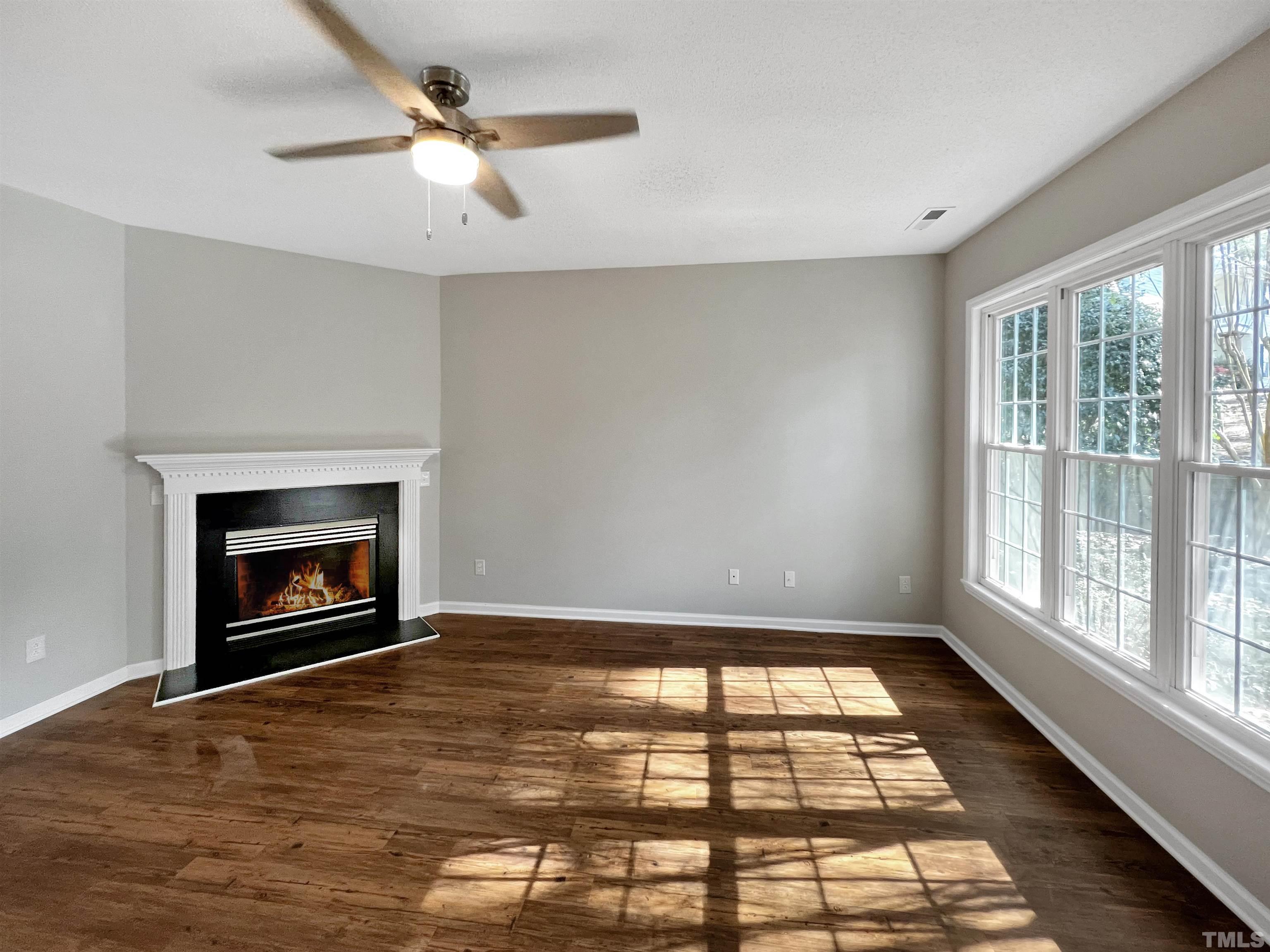 5521 Fieldcross Court Raleigh, NC 27610 - Photo 6 of 18 Gallery Image 6