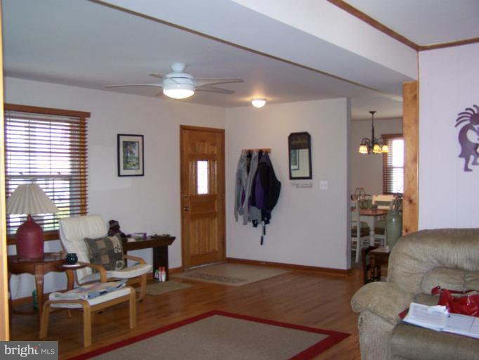 4201 Mispillion Road Nottingham, MD 21236 - Photo 10 of 14 Living Room