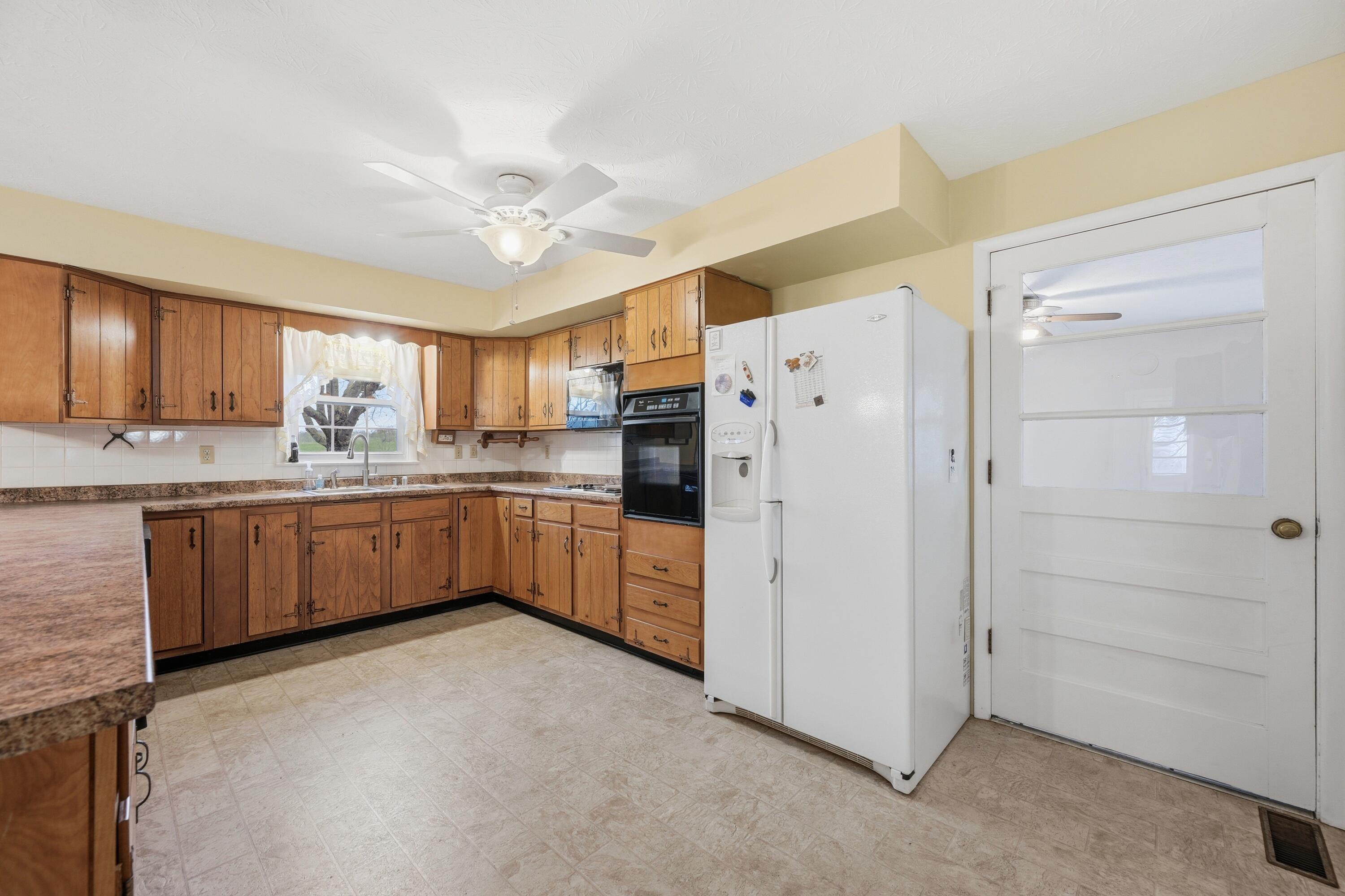 537 Grider-Anderson Road Science Hill, KY 42553 - Photo 8 of 26