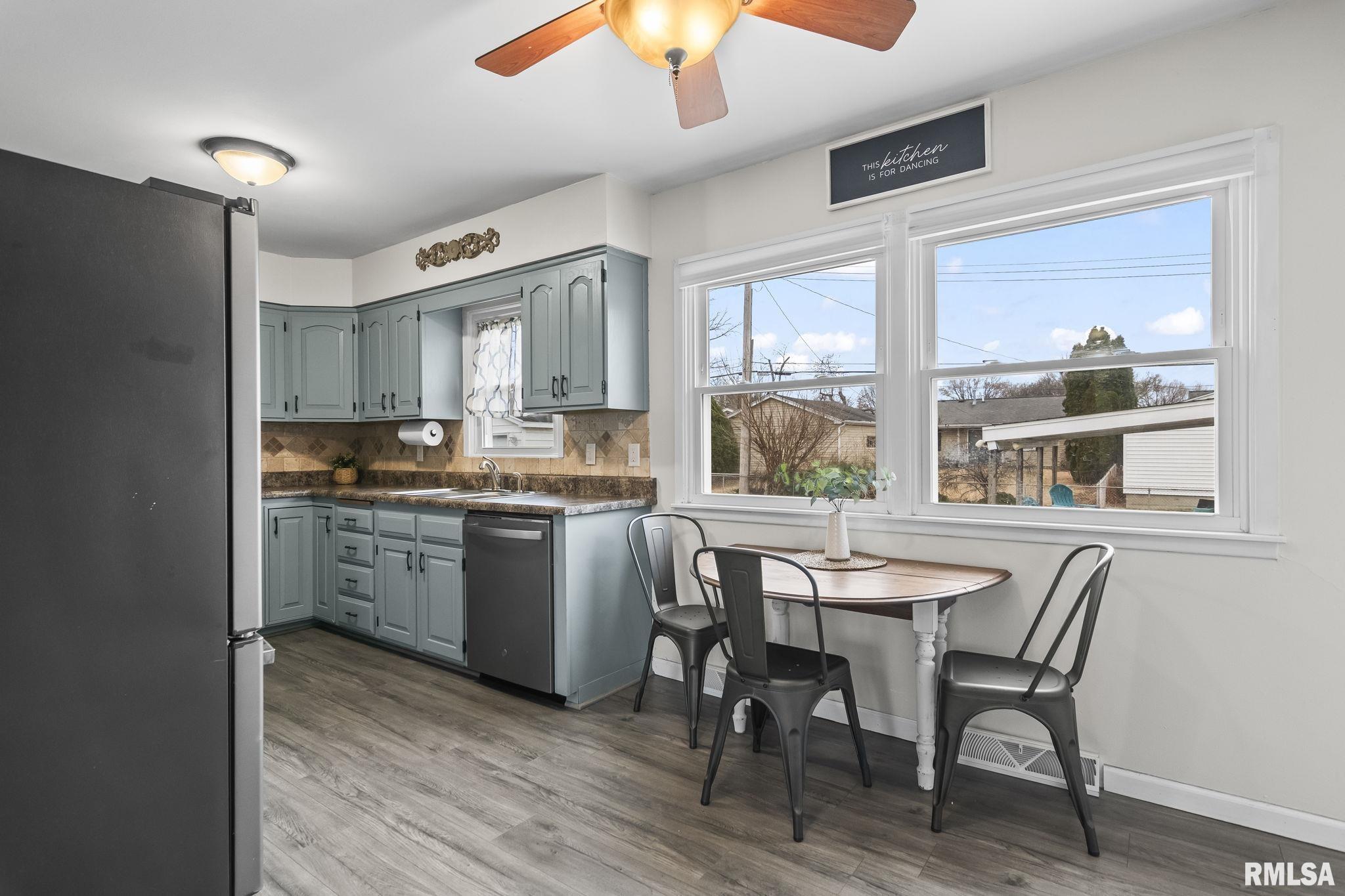 53 Friars Lane Springfield, IL 62704 - Photo 9 of 34