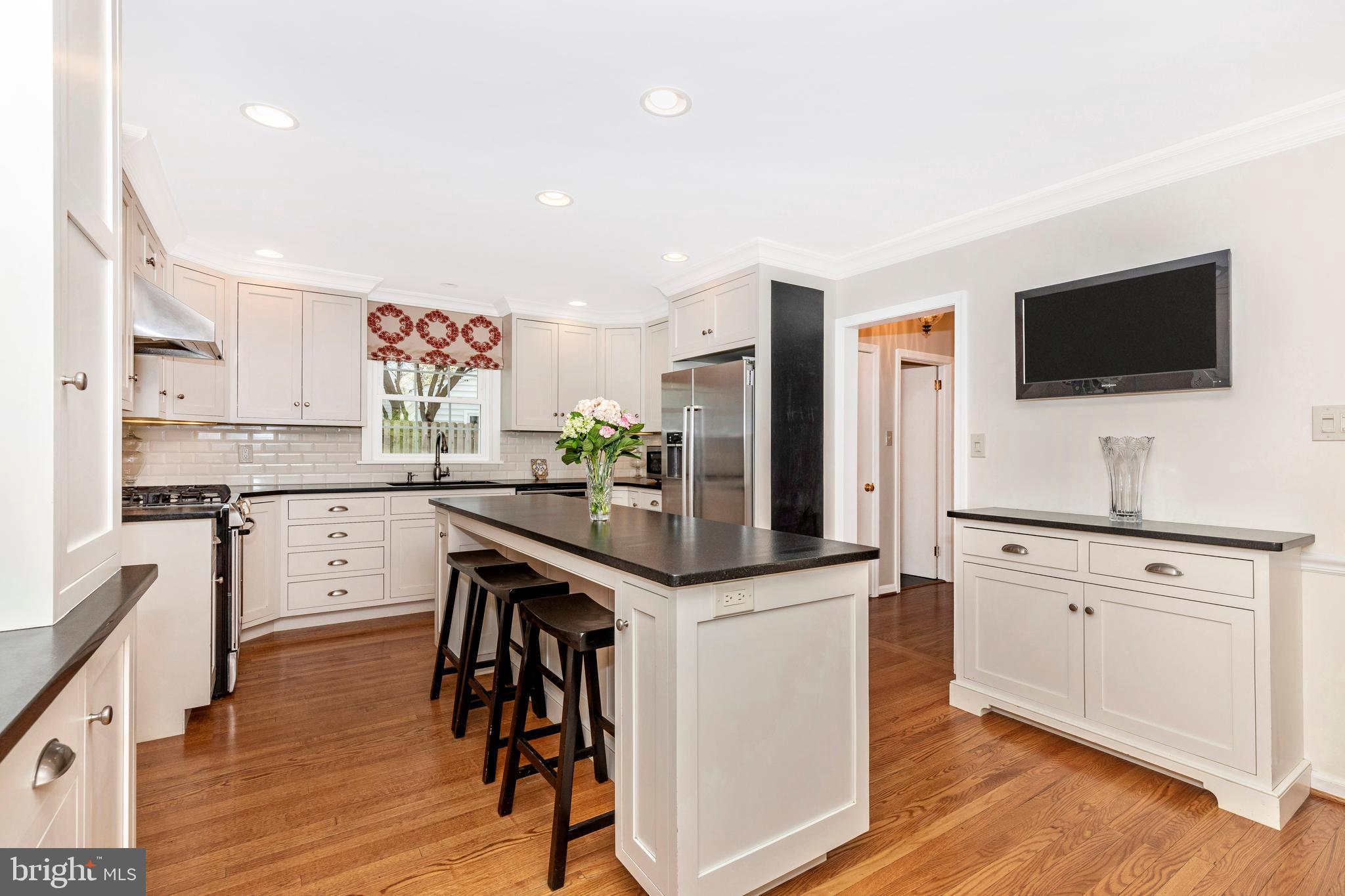 500 Midland Circle Wayne, PA 19087 - Photo 15 of 38 Kitchen