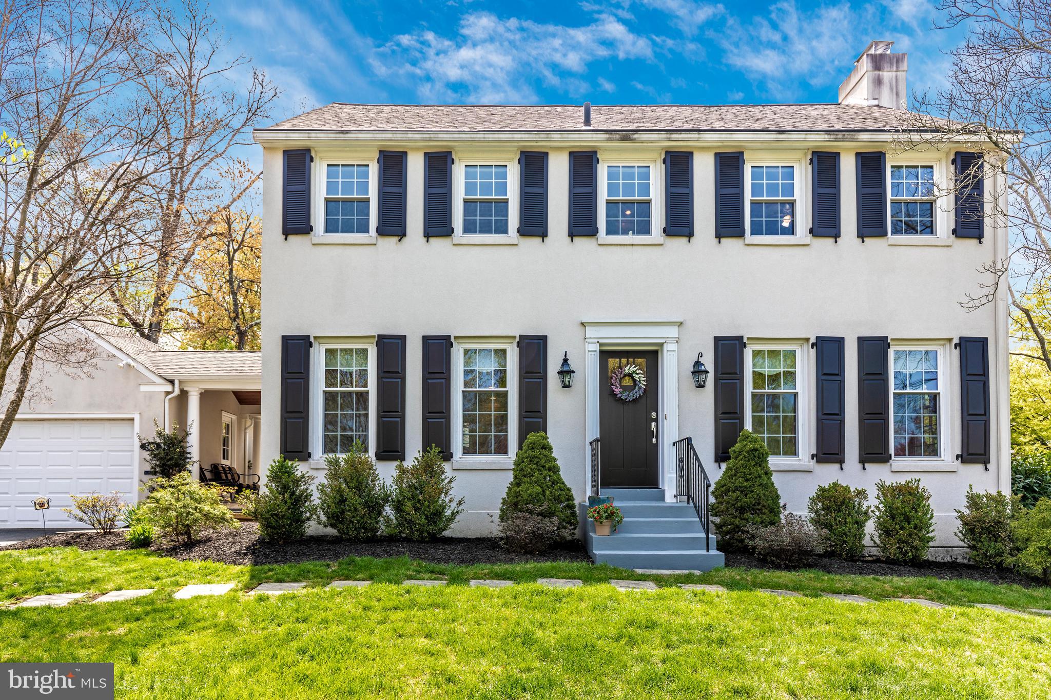 500 Midland Circle Wayne, PA 19087 - Photo 3 of 38 Oversized first floor windows