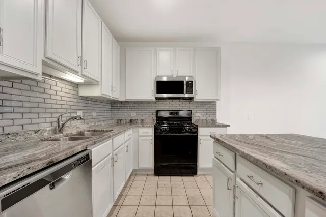 $339,999 | 948 West 15th Place, Unit 1B, Chicago, IL 60608