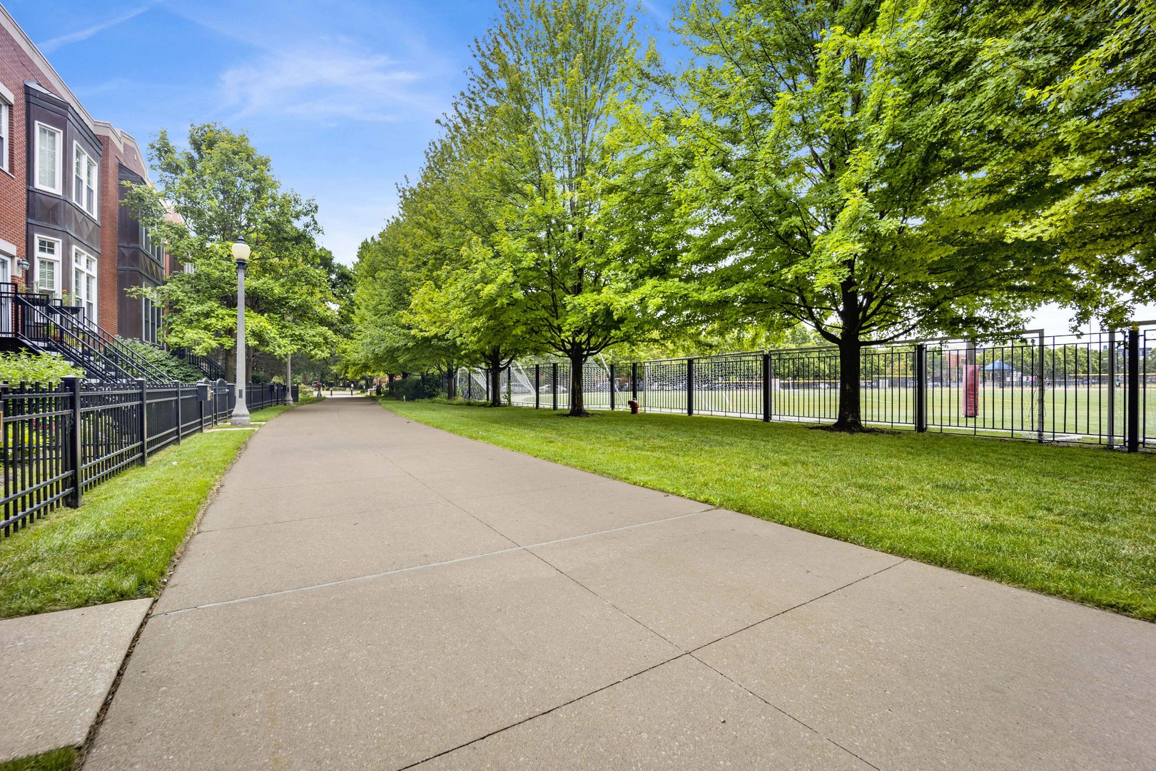 948 West 15th Place, Unit 1B Chicago, IL 60608 - Photo 38 of 59 a view of a park with large trees
