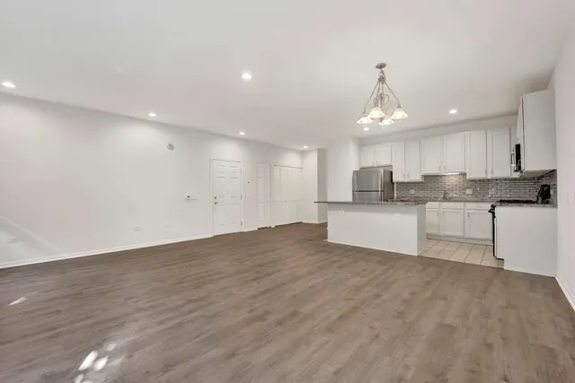 $339,999 | 948 West 15th Place, Unit 1B, Chicago, IL 60608