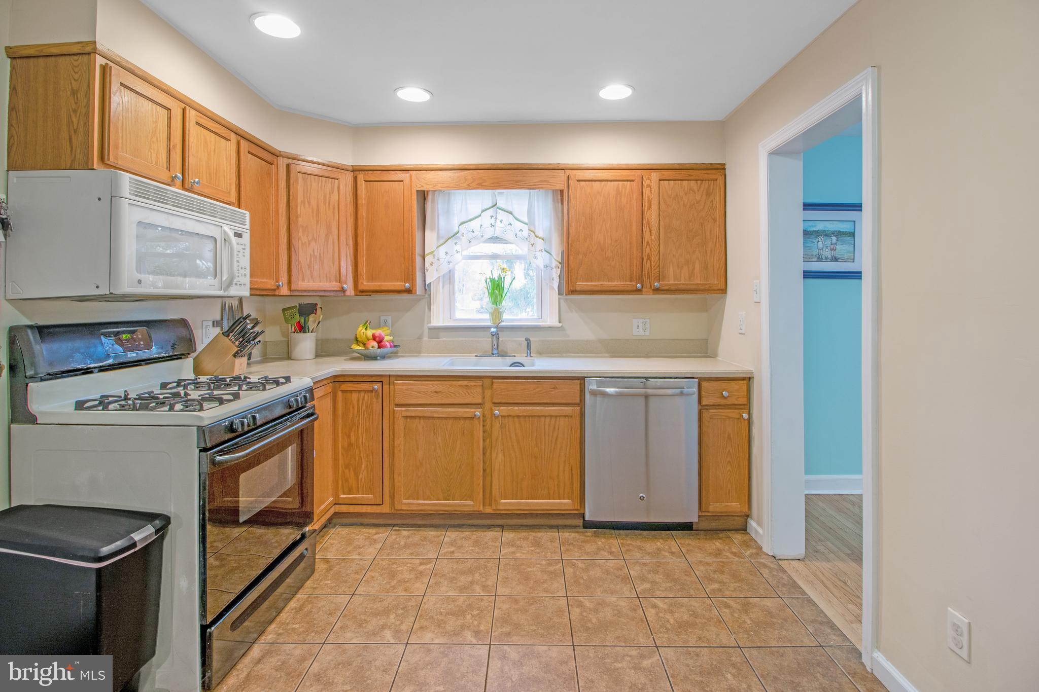 687 Andrew Road Springfield, PA 19064 - Photo 10 of 25