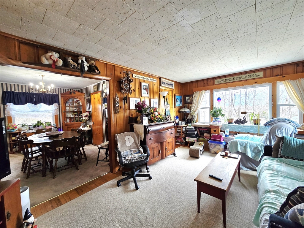 46 1/2 Old Sturbridge Road Southbridge, MA 01550 - Photo 22 of 42