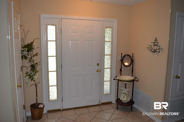 809 Orchard Lane Foley, AL 36535 - Photo 3 of 23 Foyer
