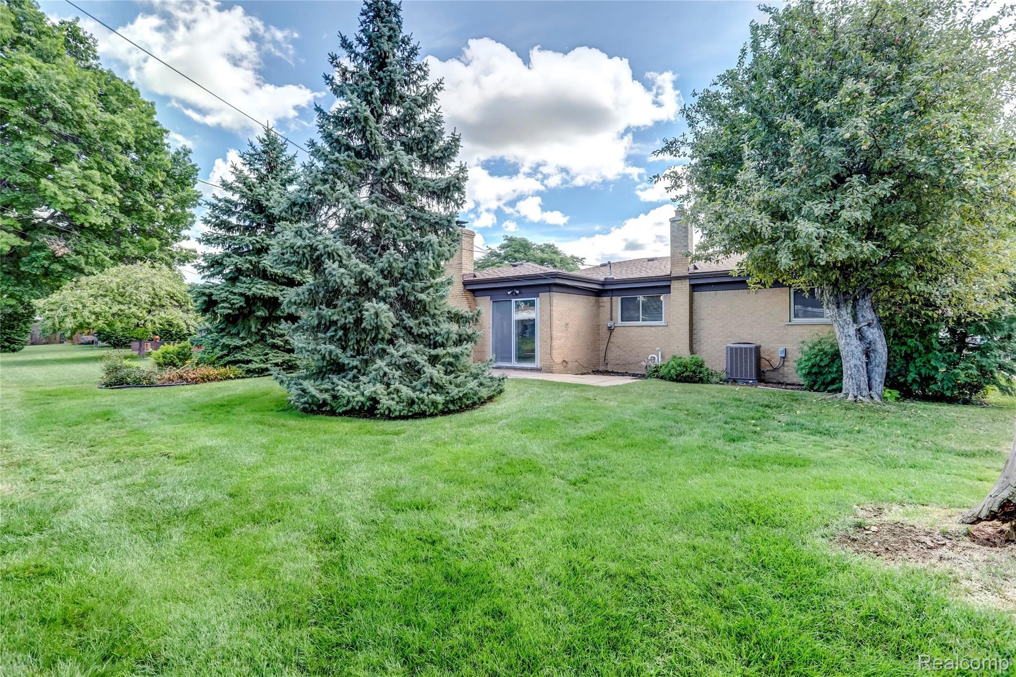 11461 Racine Road Warren, MI 48093 - Photo 28 of 29 11461 Racine Road, Warren, MI-29-FULL.jpg