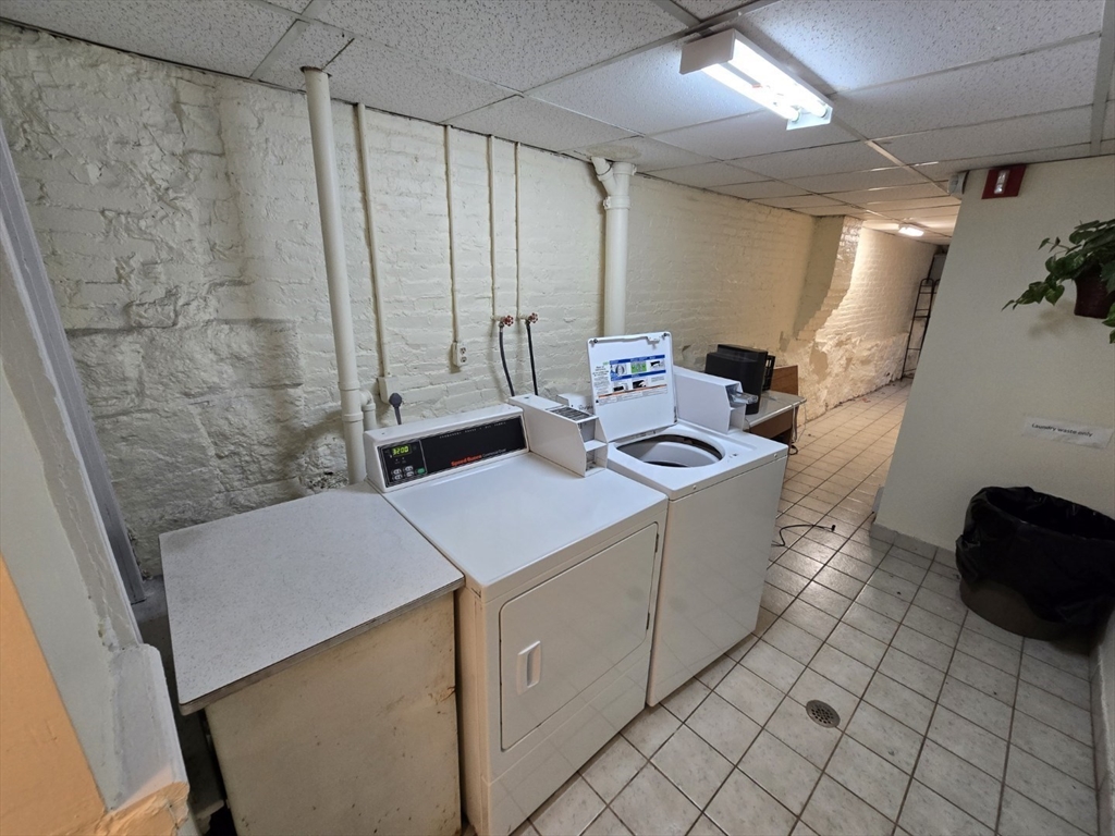 11 Grove Street, Unit 2 Boston, MA 02114 - Photo 7 of 8