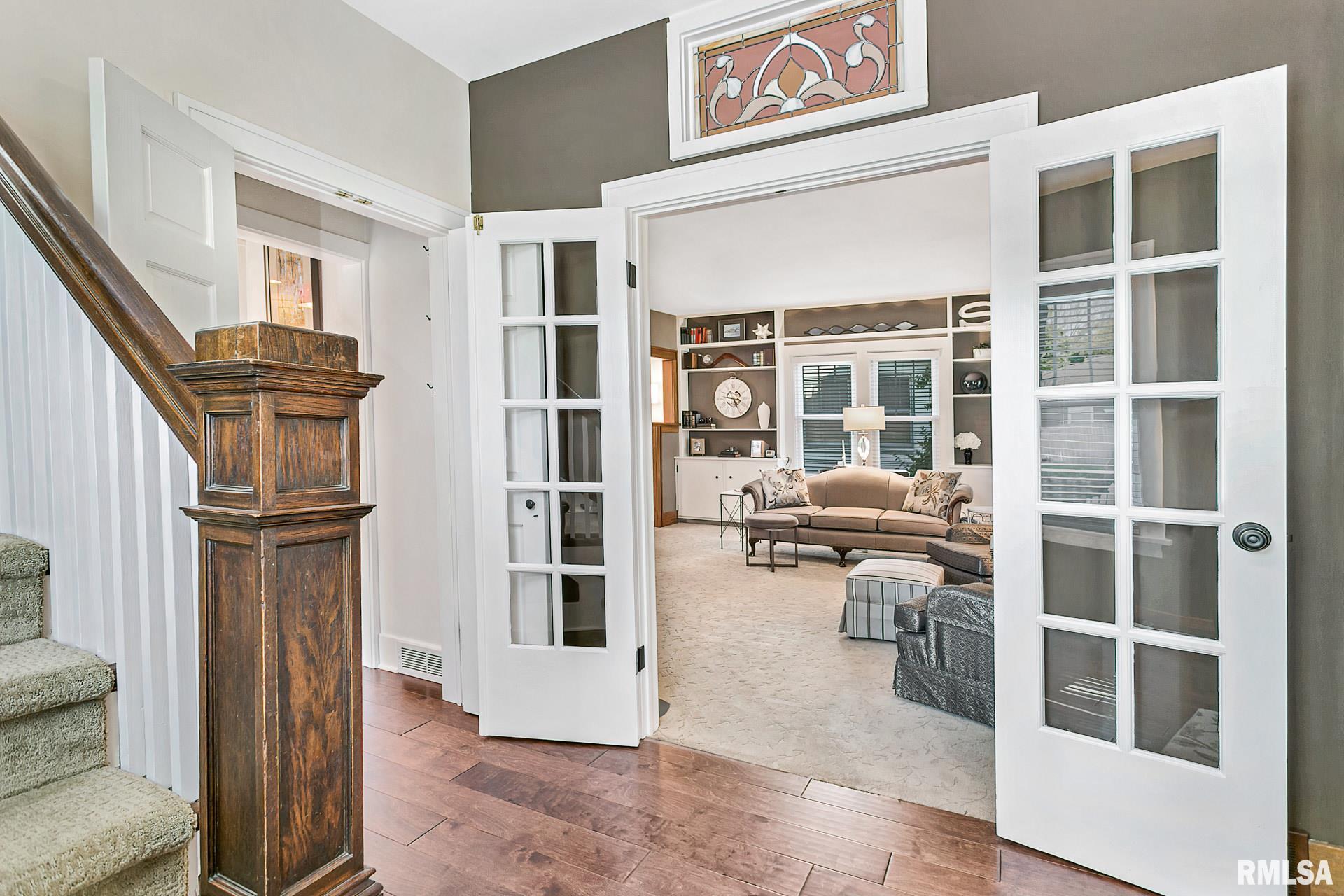 2655 Middle Road Davenport, IA 52803 - Photo 11 of 35 Gallery Image 11