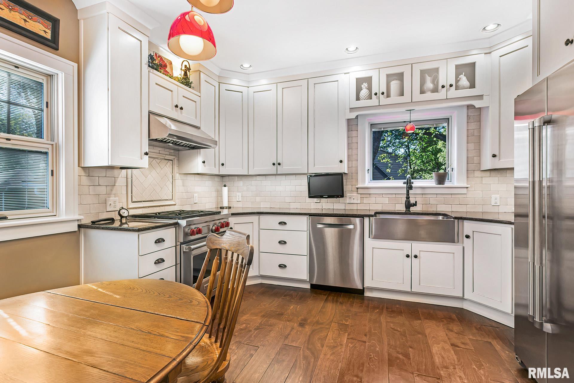 2655 Middle Road Davenport, IA 52803 - Photo 18 of 35 Gallery Image 18