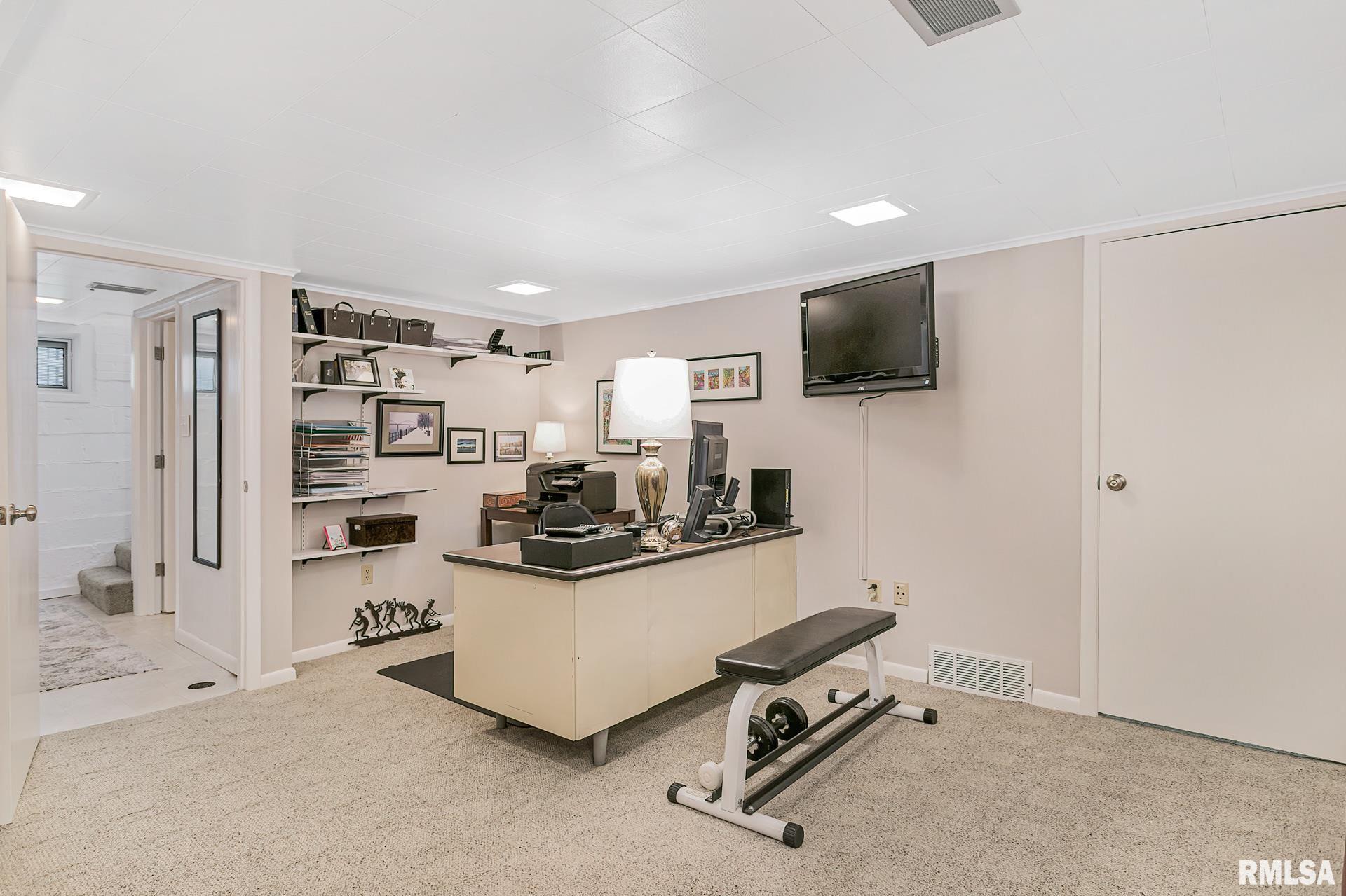 2655 Middle Road Davenport, IA 52803 - Photo 33 of 35 Gallery Image 33