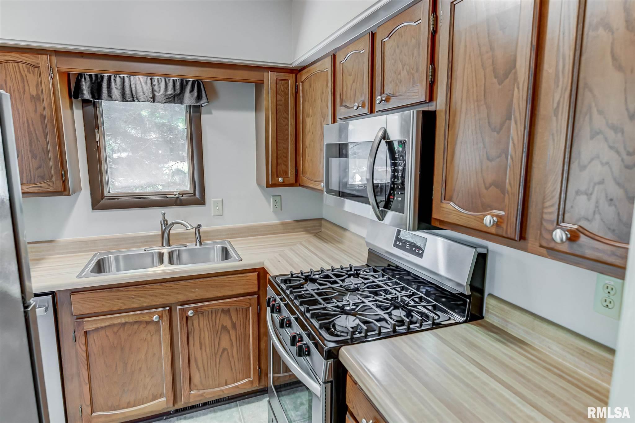 2235 Big Bend Road Taylorville, IL 62568 - Photo 7 of 35 Gallery Image 7