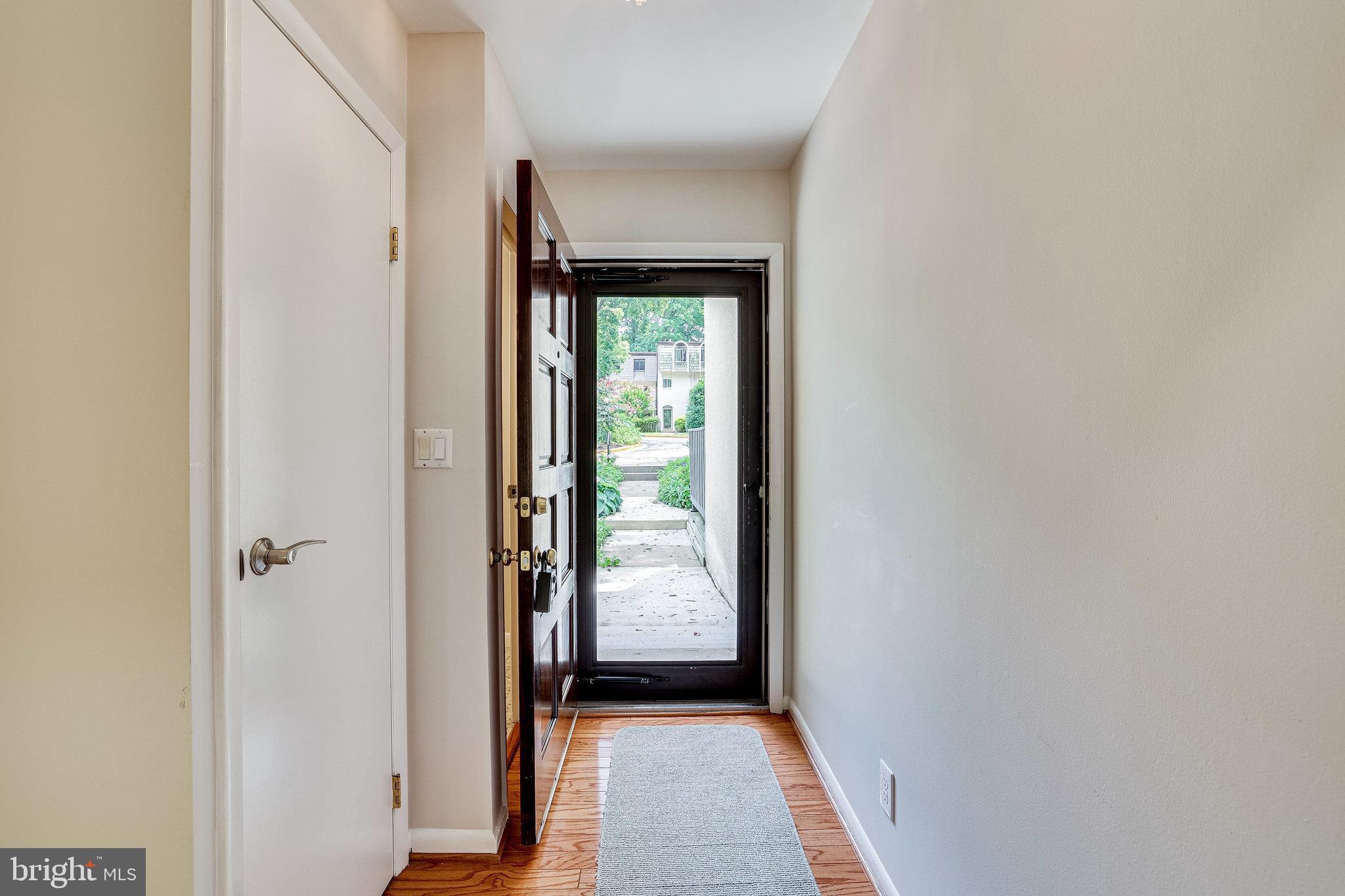 1600 Valencia Way Reston, VA 20190 - Photo 11 of 74
