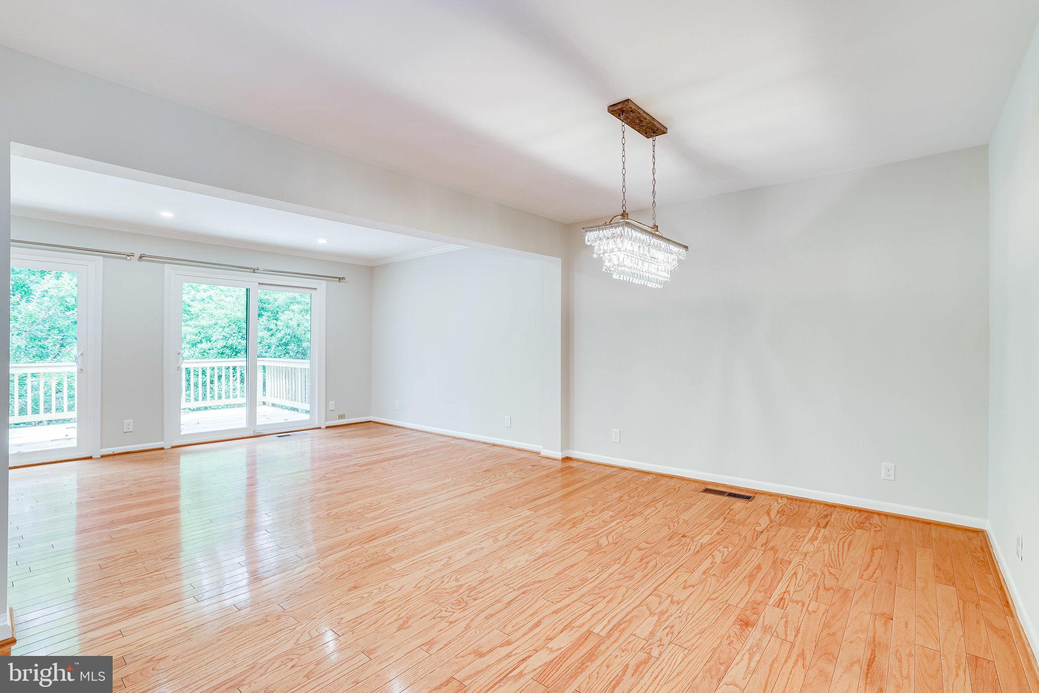 1600 Valencia Way Reston, VA 20190 - Photo 18 of 74