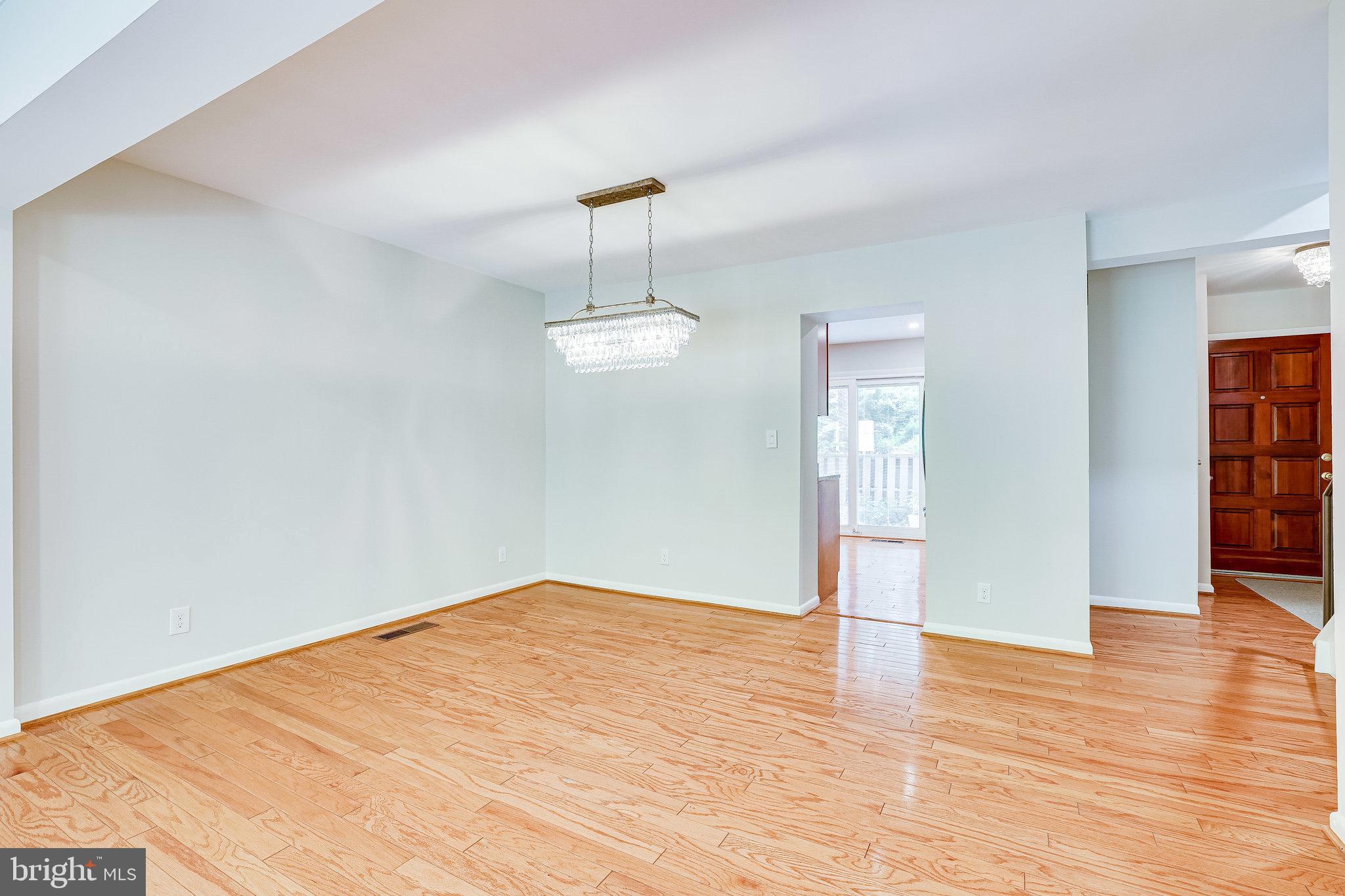 1600 Valencia Way Reston, VA 20190 - Photo 19 of 74