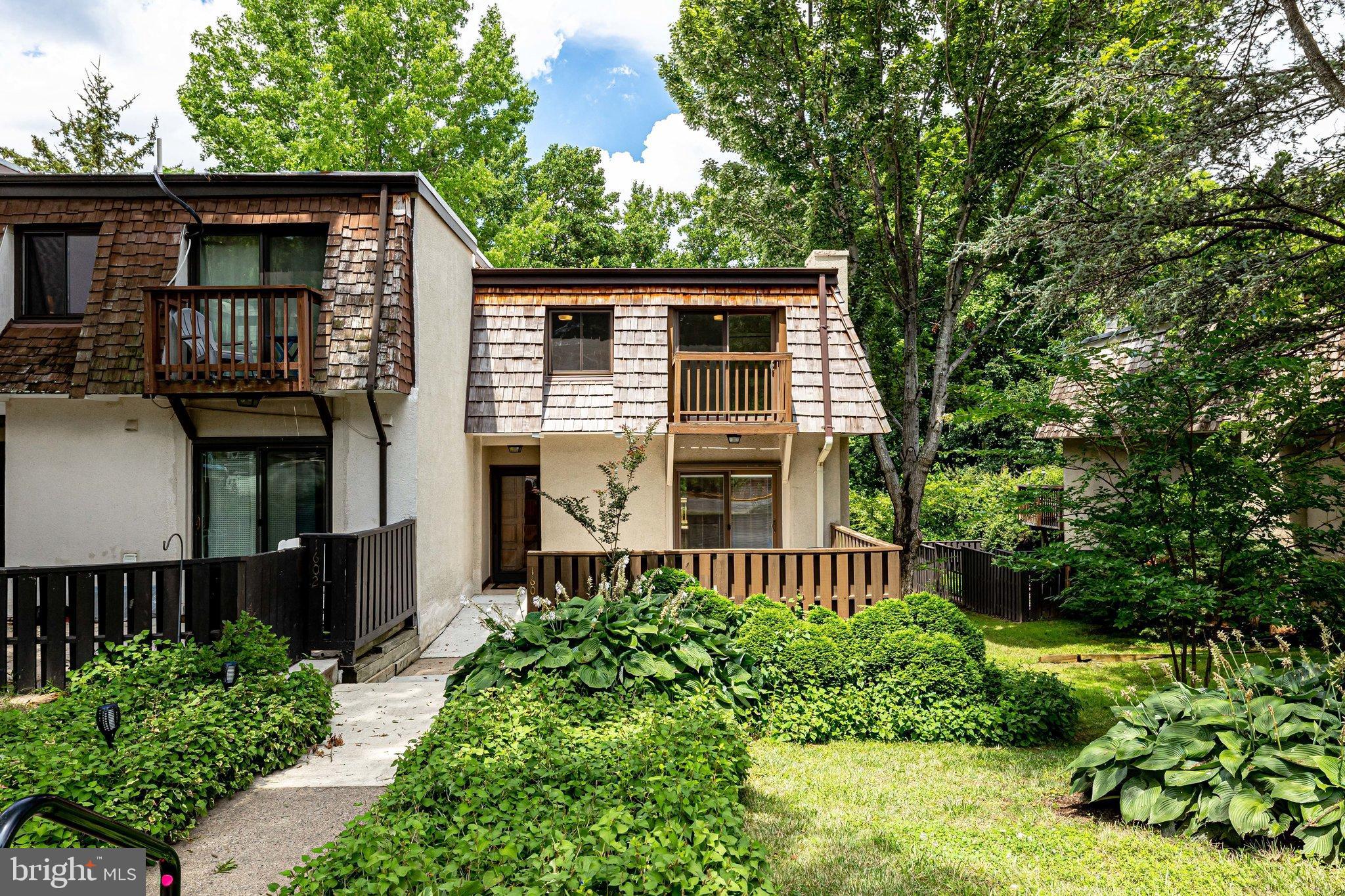1600 Valencia Way Reston, VA 20190 - Photo 2 of 74