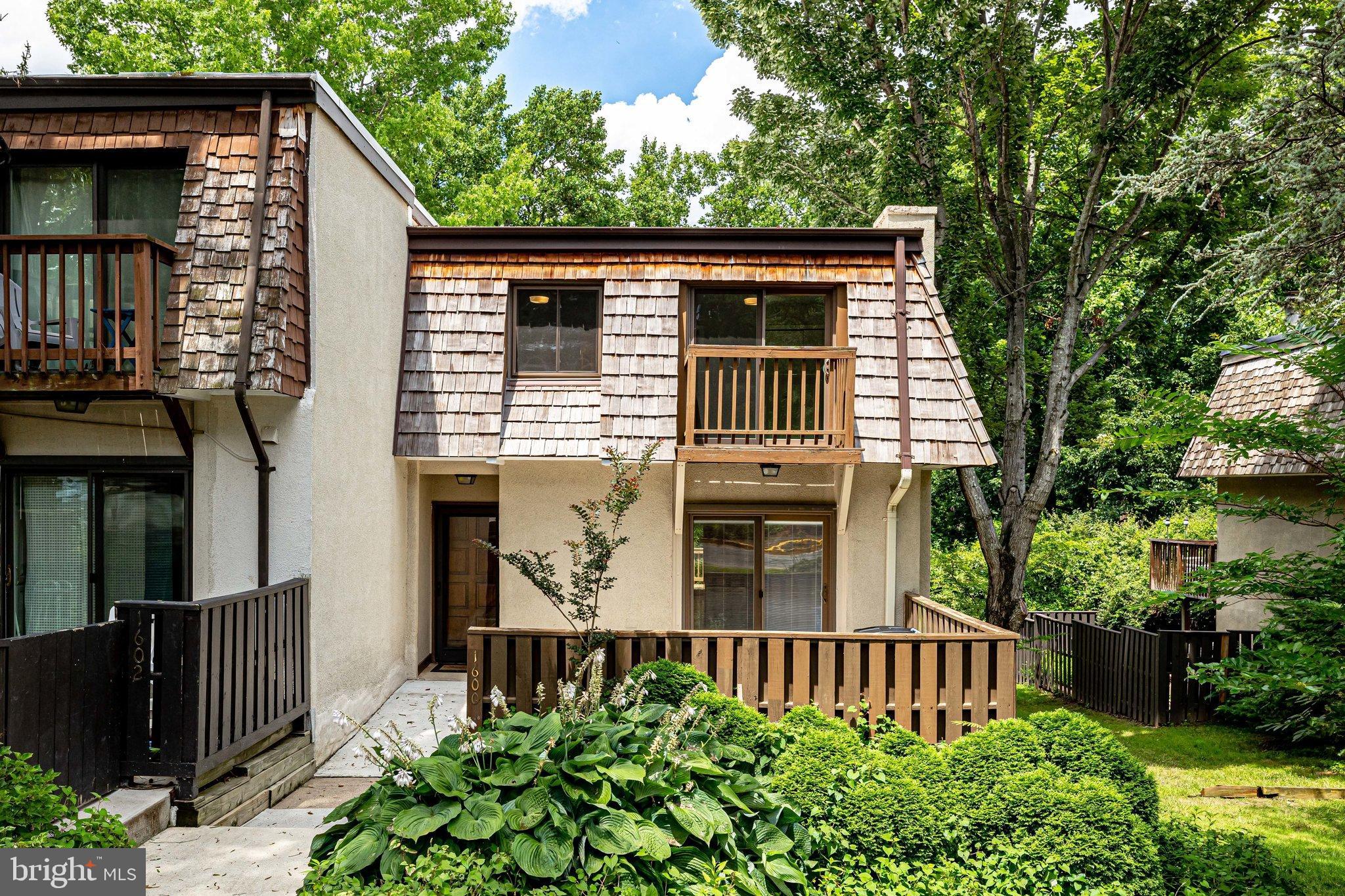 1600 Valencia Way Reston, VA 20190 - Photo 4 of 74