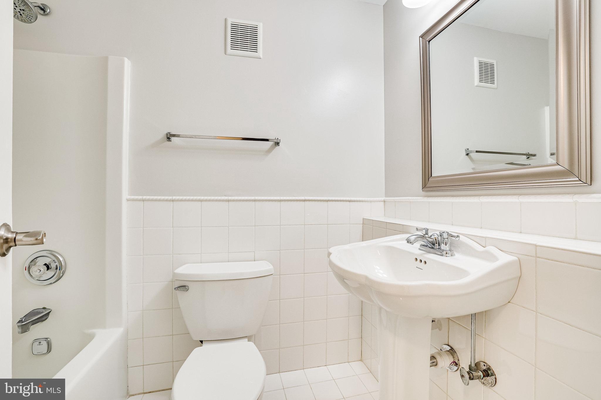 1600 Valencia Way Reston, VA 20190 - Photo 43 of 74