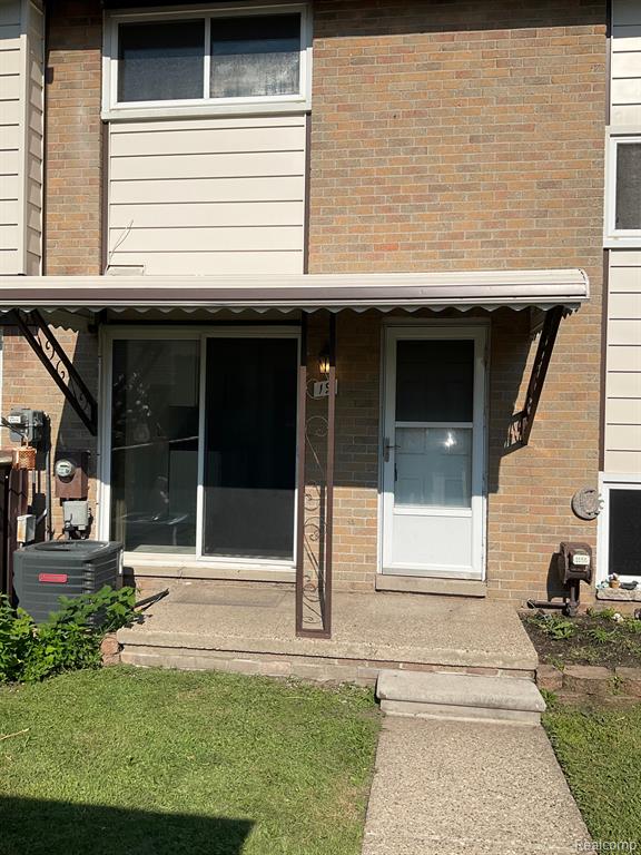 8401 18 18 Mile Road, Unit 19 Sterling Heights, MI 48313 - Photo 2 of 24