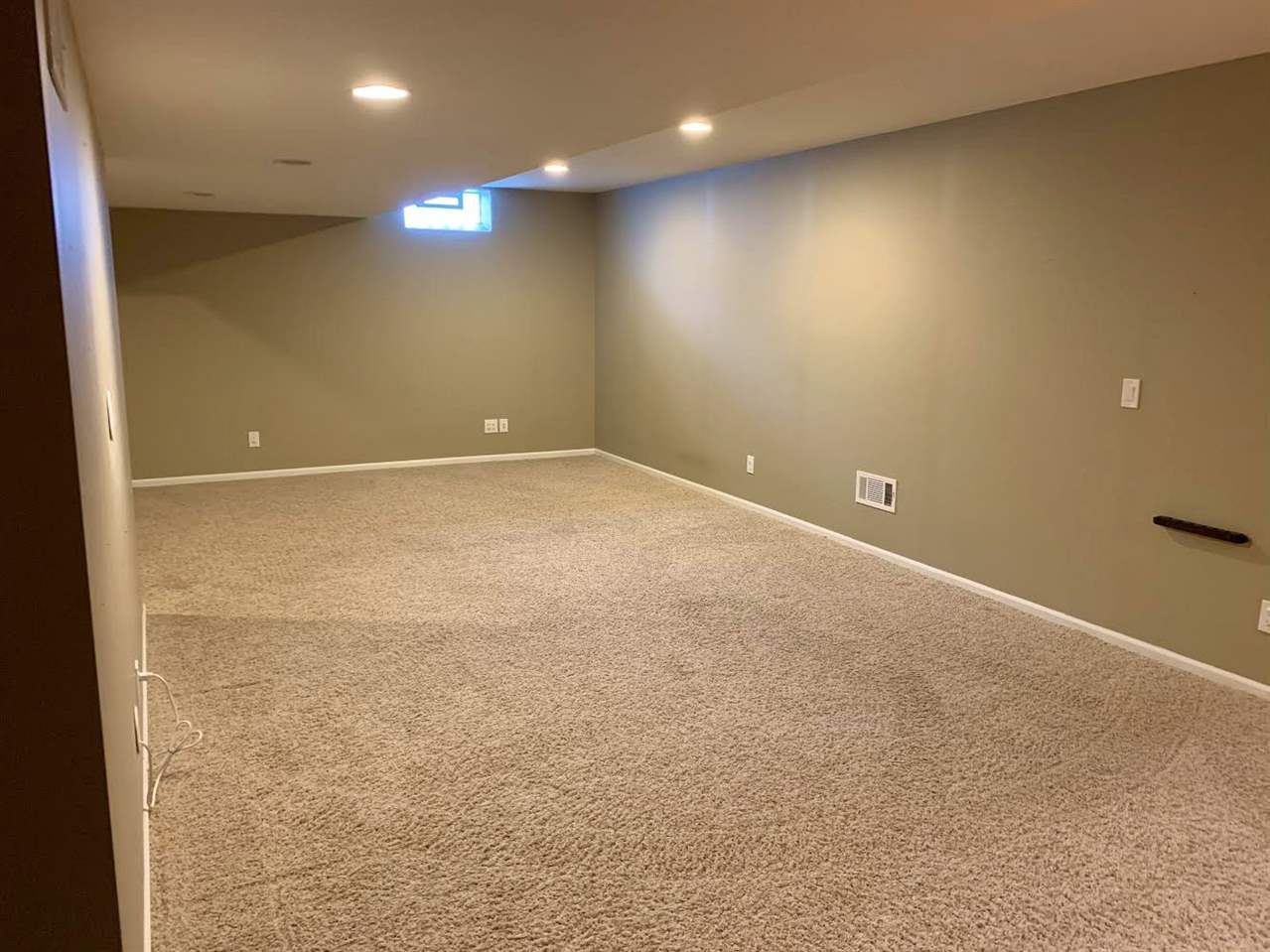 3648 Inverness Drive Rochester, MI 48306 - Photo 29 of 44 50008108-28.JPG