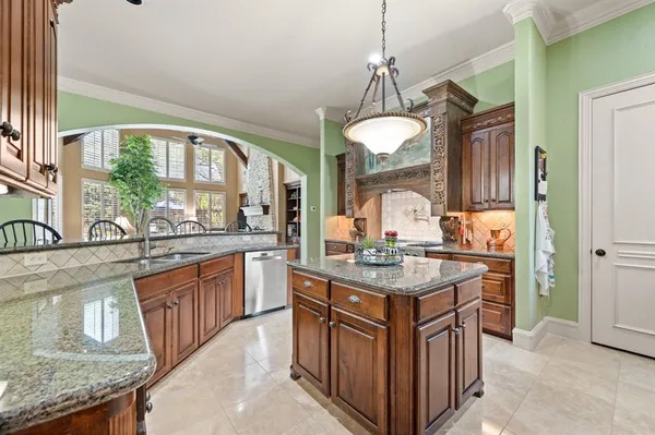 $1,500,000 | 2308 Hawthorne Avenue, Colleyville, TX 76034