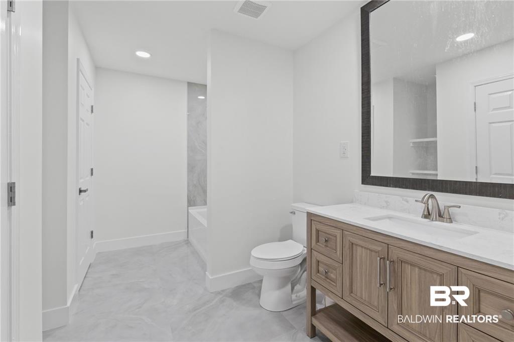 1605 Woodley Road Mobile, AL 36618 - Photo 14 of 21 Gallery Image 14