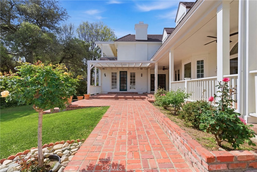960 Hampton Road Arcadia, CA 91006 - Photo 16 of 28 a front view of a house with garden