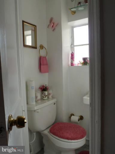 6939 Fieldcrest Road Baltimore, MD 21215 - Photo 16 of 18 Bath