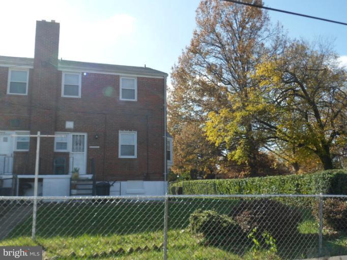 6939 Fieldcrest Road Baltimore, MD 21215 - Photo 4 of 18 Exterior (Rear)