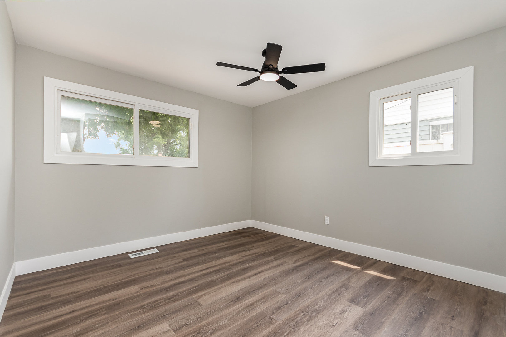 16632 Sawyer Avenue Markham, IL 60428 - Photo 12 of 15