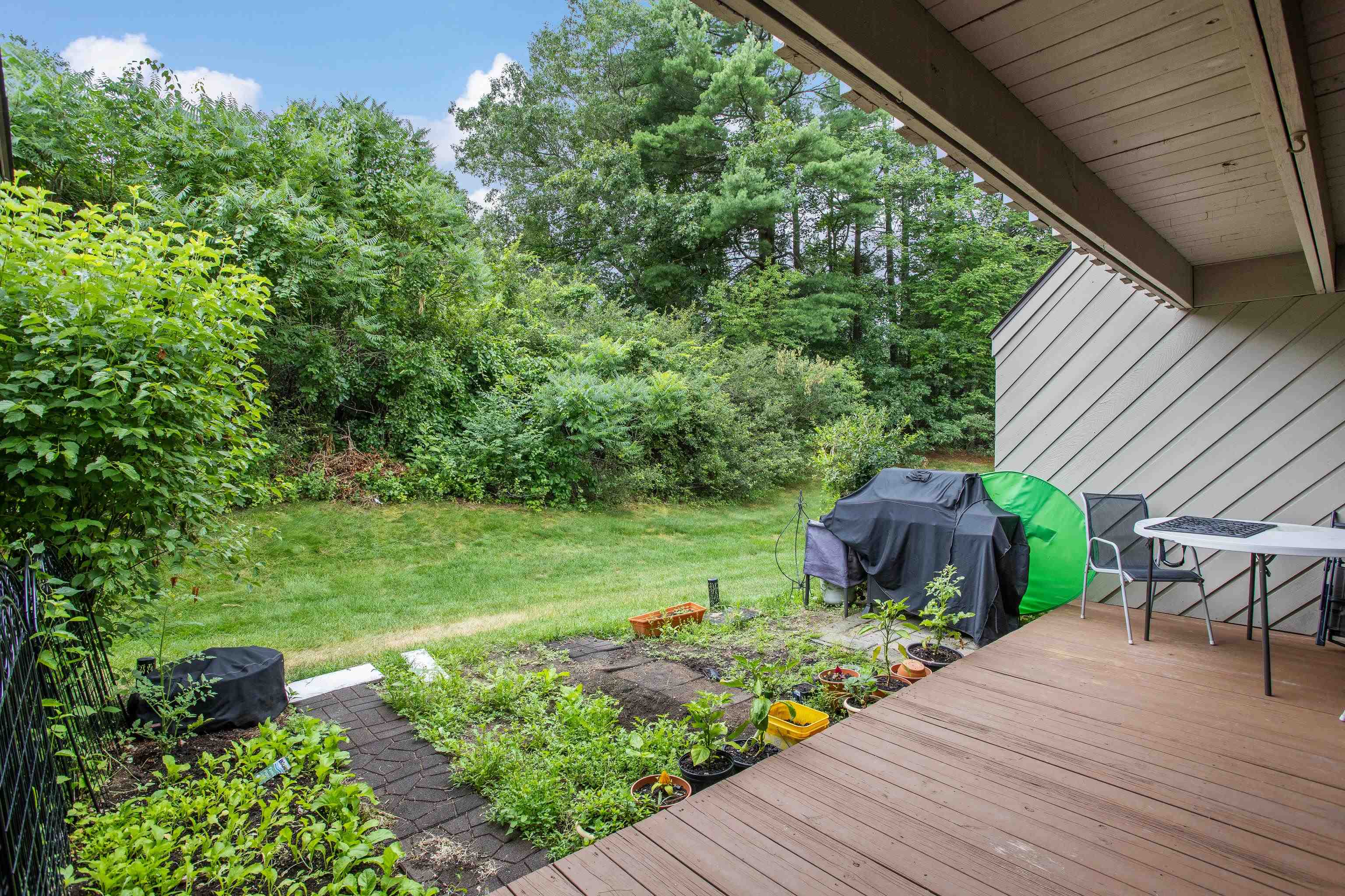 10 Rockingham Court Bedford, NH 03110 - Photo 14 of 36 Gallery Image 14