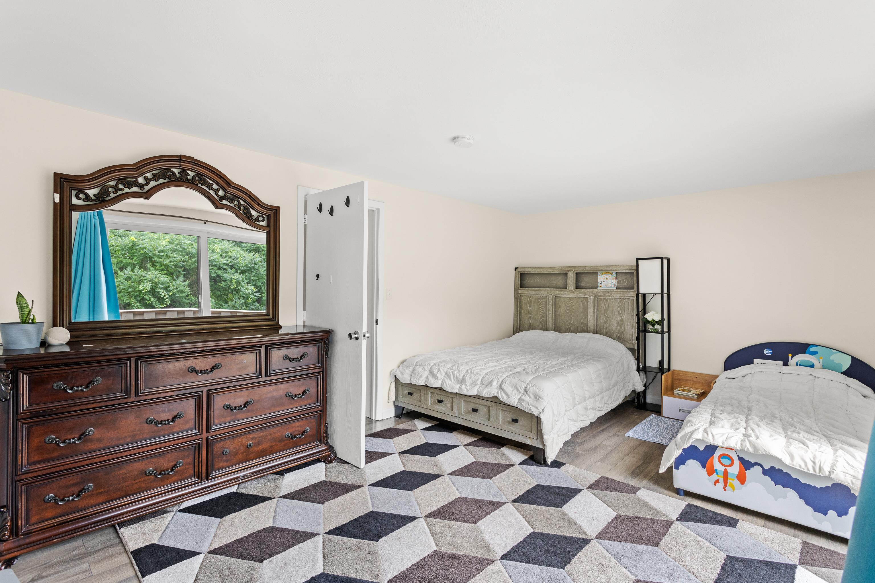 10 Rockingham Court Bedford, NH 03110 - Photo 17 of 36 Gallery Image 17