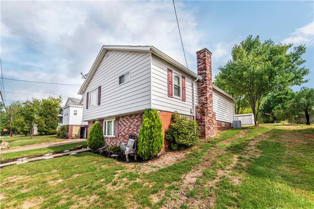 545 Benjamin Street Tarentum, PA 15084 - Photo 3 of 17 Gallery Image 3