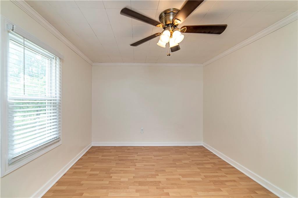 545 Benjamin Street Tarentum, PA 15084 - Photo 6 of 17 Dining Room