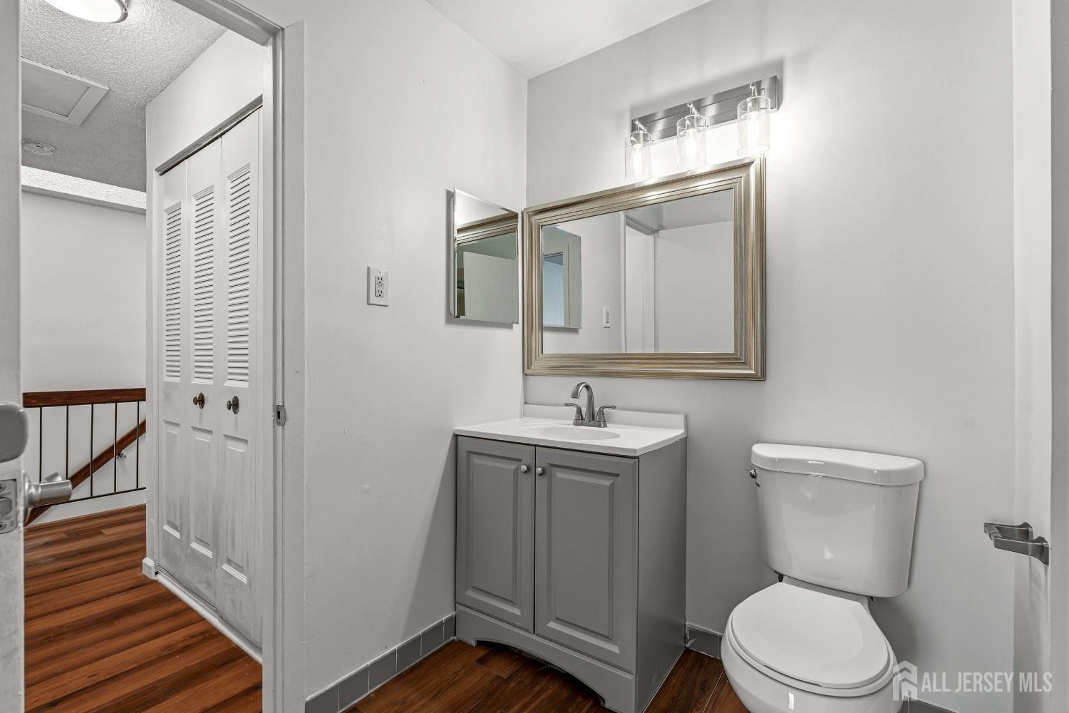 8401 Hana Road Edison, NJ 08817 - Photo 23 of 45