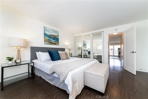$716,000 | 1720 Ardmore Avenue, Unit 212, Hermosa Beach, CA 90254