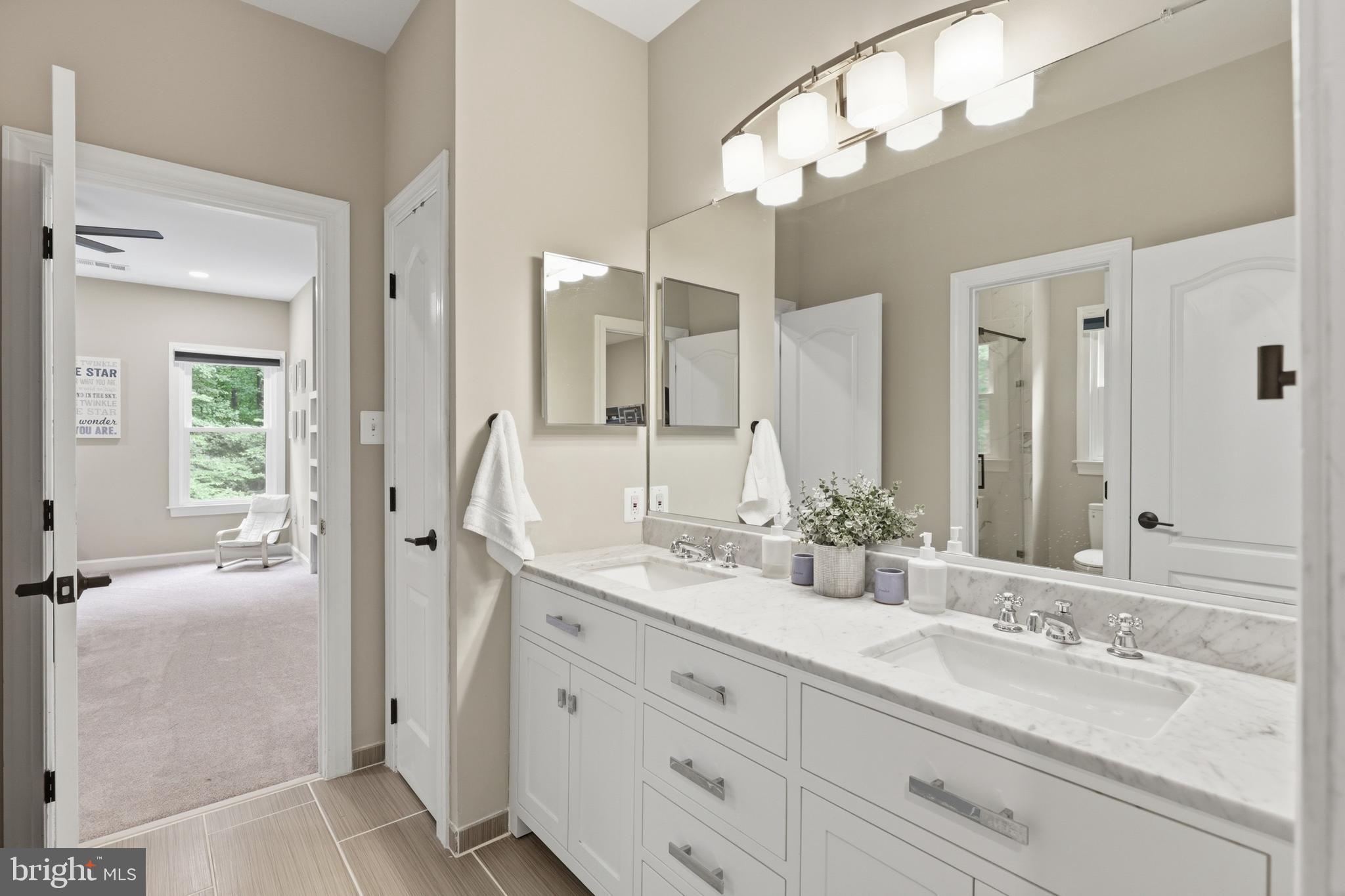 10301 Forest Maple Road Vienna, VA 22182 - Photo 41 of 67 Renovated Jack N Jill Bath