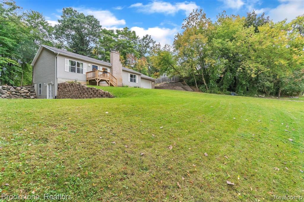 927 Frank Road Lake Orion, MI 48362 - Photo 37 of 44 Gallery Image 37