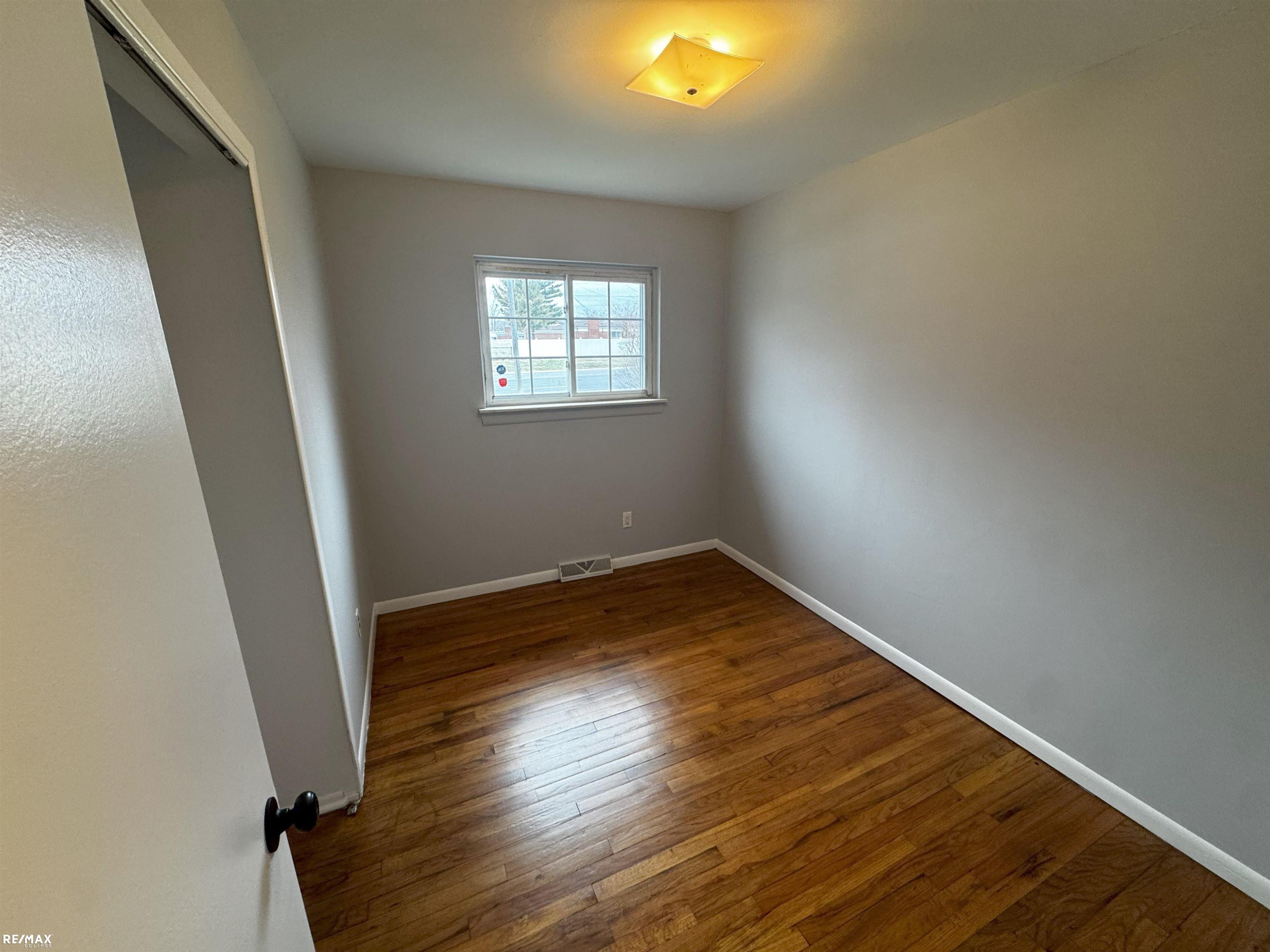 25808 Ryan Road Warren, MI 48091 - Photo 11 of 15 50195294-E1BE1950-D397-4532-80B6-57CC5EE7498F.JPG