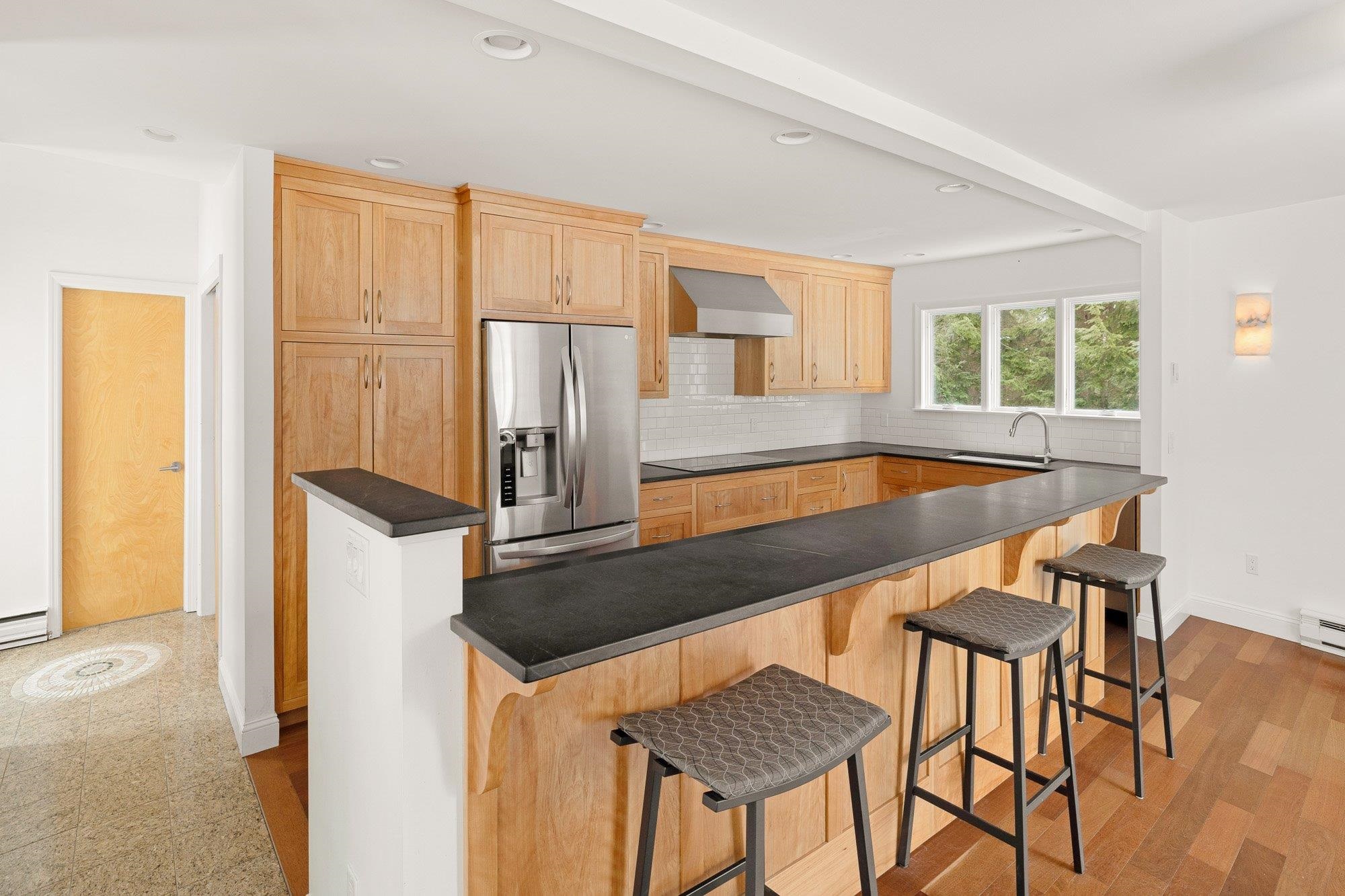 4210 Harbor Road Shelburne, VT 05482 - Photo 11 of 57